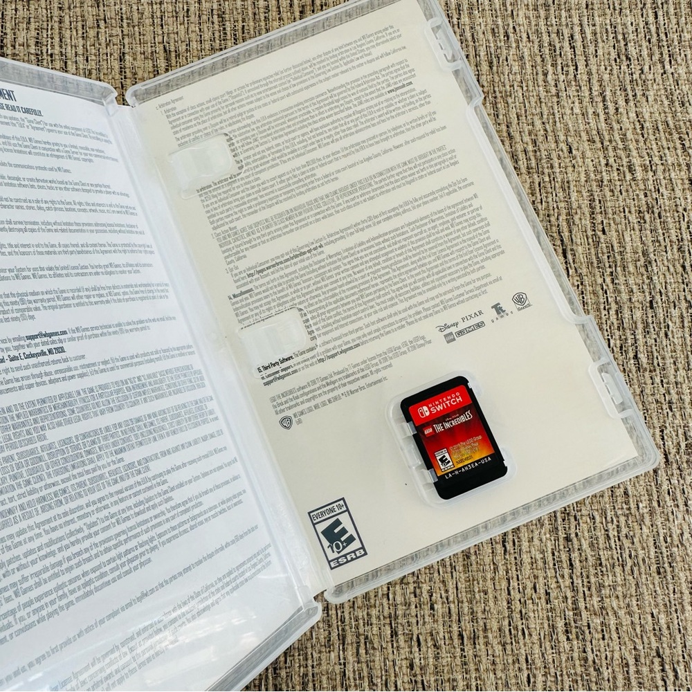 LEGO The Incredibles for Nintendo Switch - Red - Picture 2 of 4